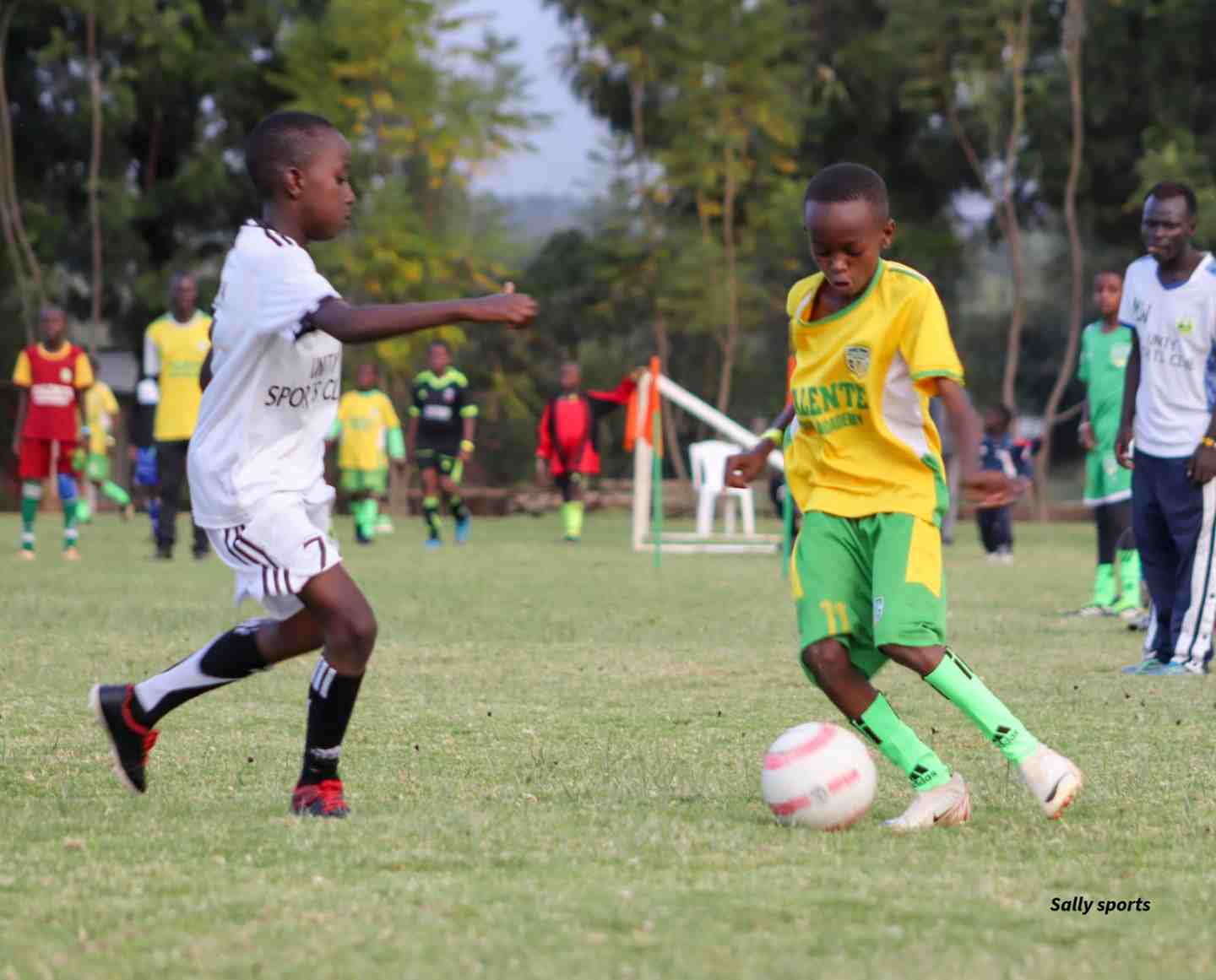 Match action — Unity white vs yellow-green